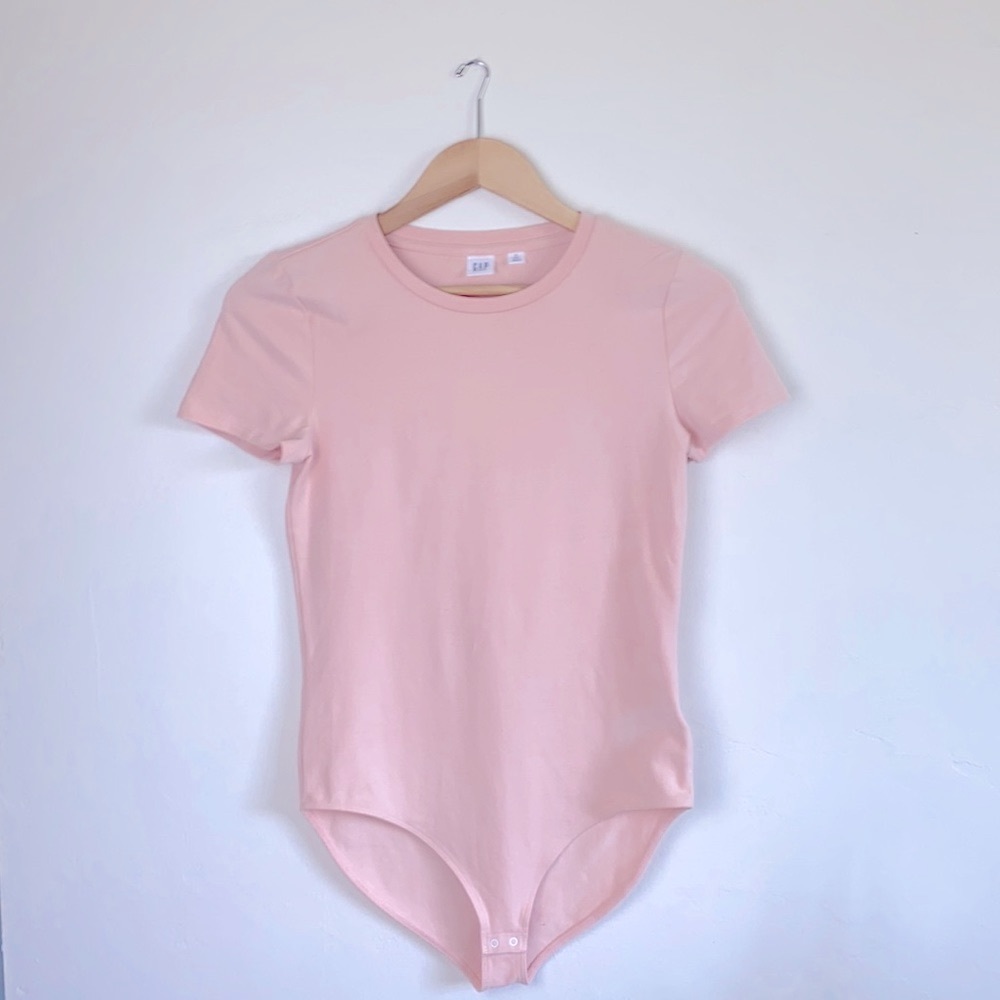 *NEVER WORN* Pink Gap Bodysuit (small)